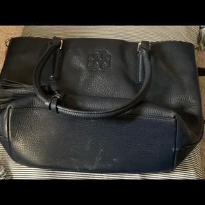 Tory Burch Navy tote crossbody!